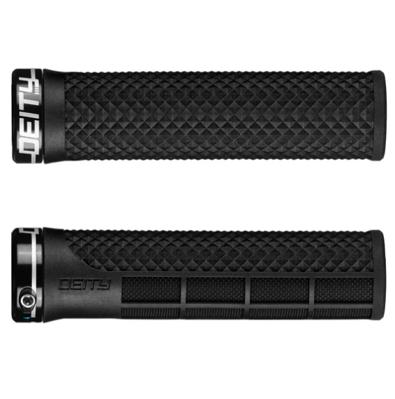 Puños de trismo de la deidad