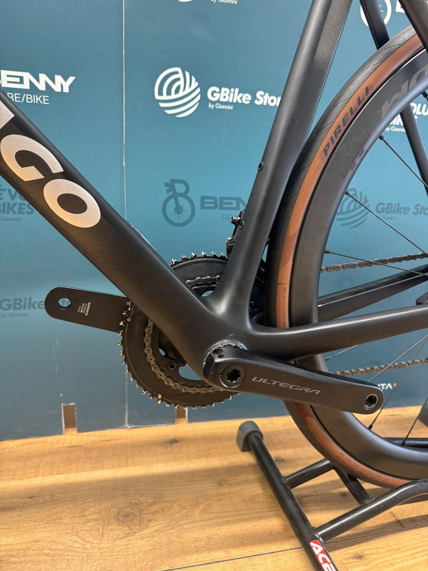 Colnago V4rs UAE Emirates Size 530 - Used