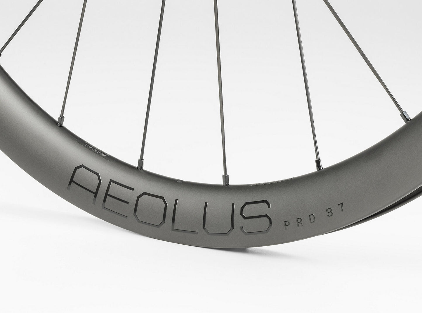 Bontrager Aeolus Pro 37 TLR Disc wheels