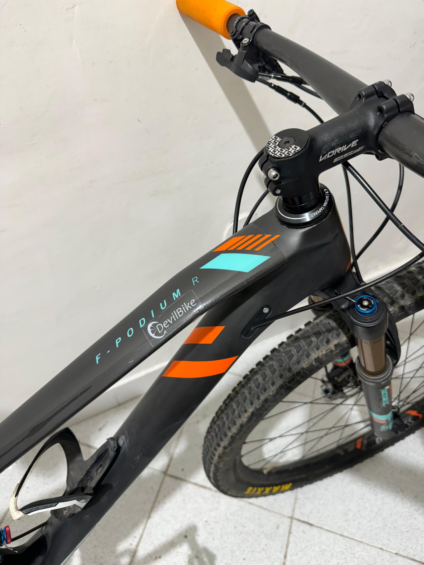 Velikost MondRaker F-Pódium M - Používá se