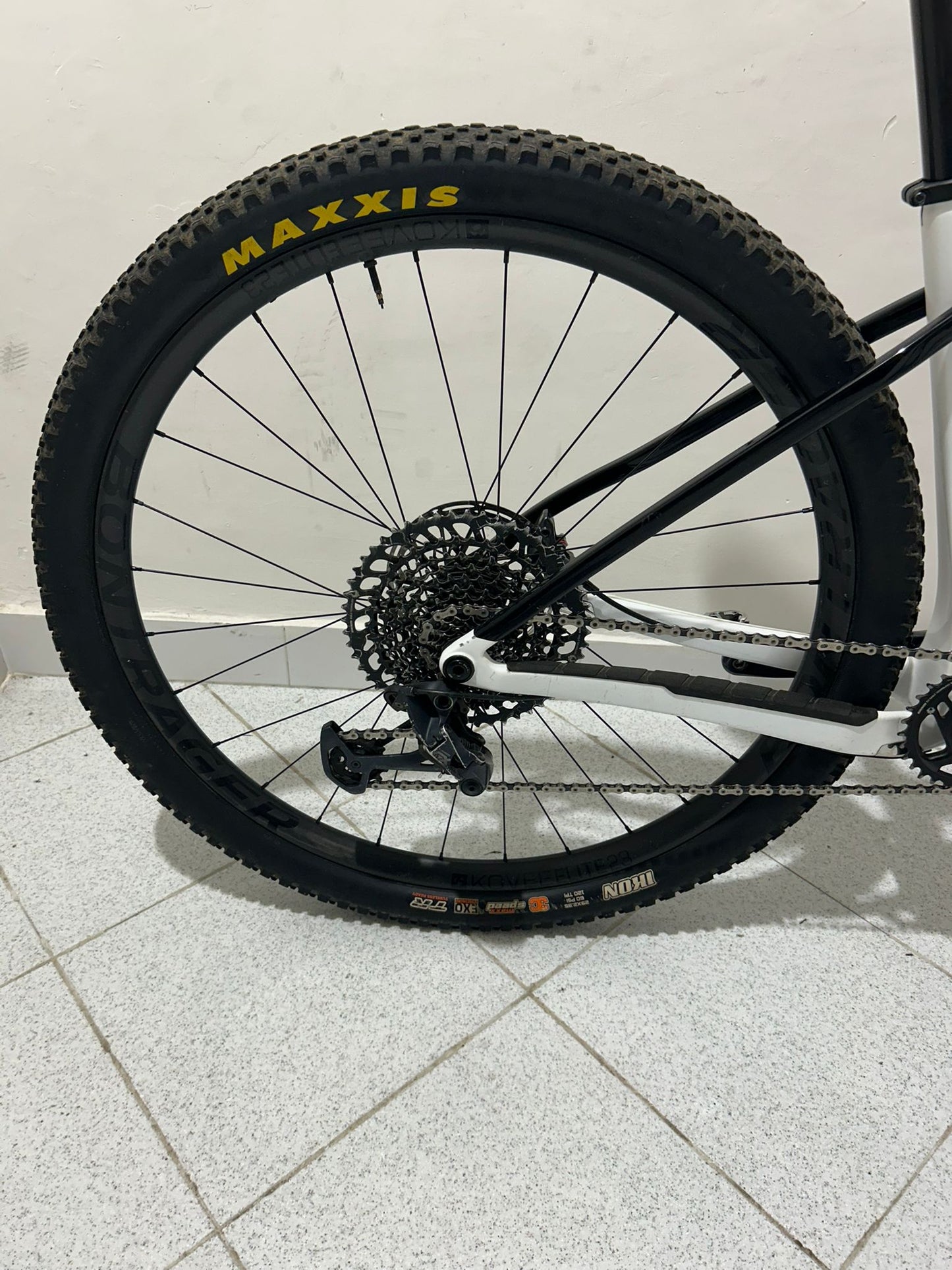 TAMANHO DE TREK PROCALIBER 9.7 M/L - Usado