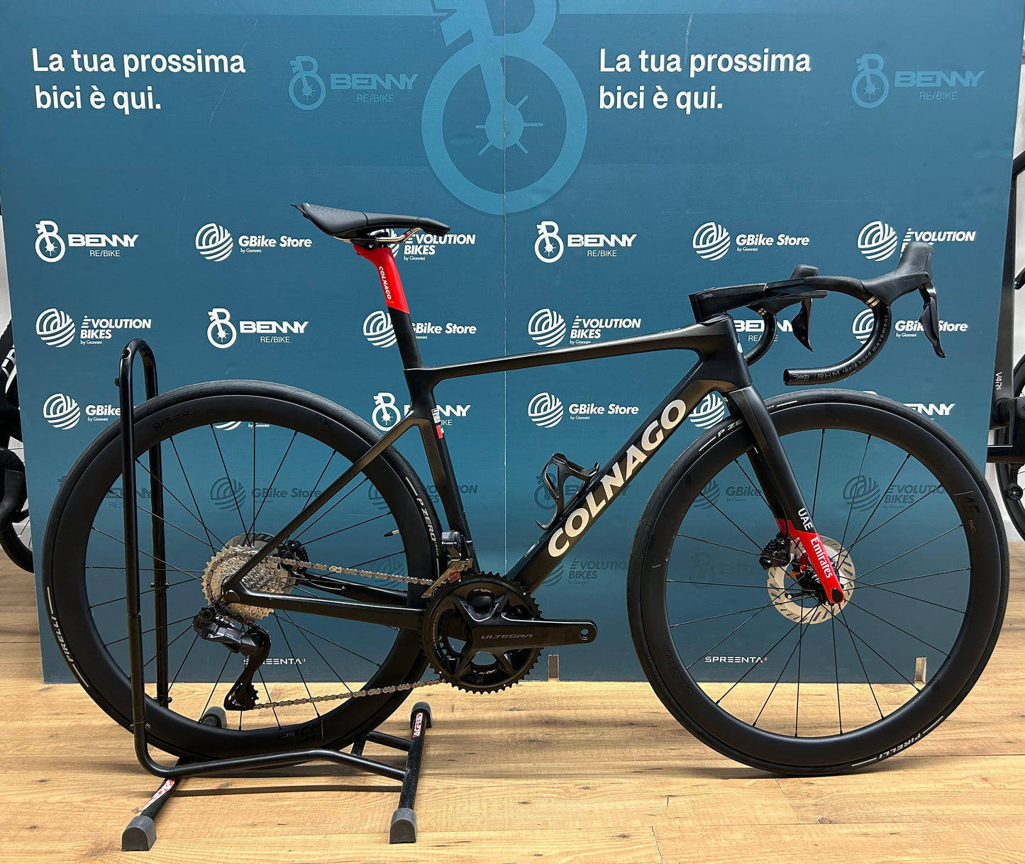 Colnago V4Rs UAE Emirates Taglia 455 - Usata
