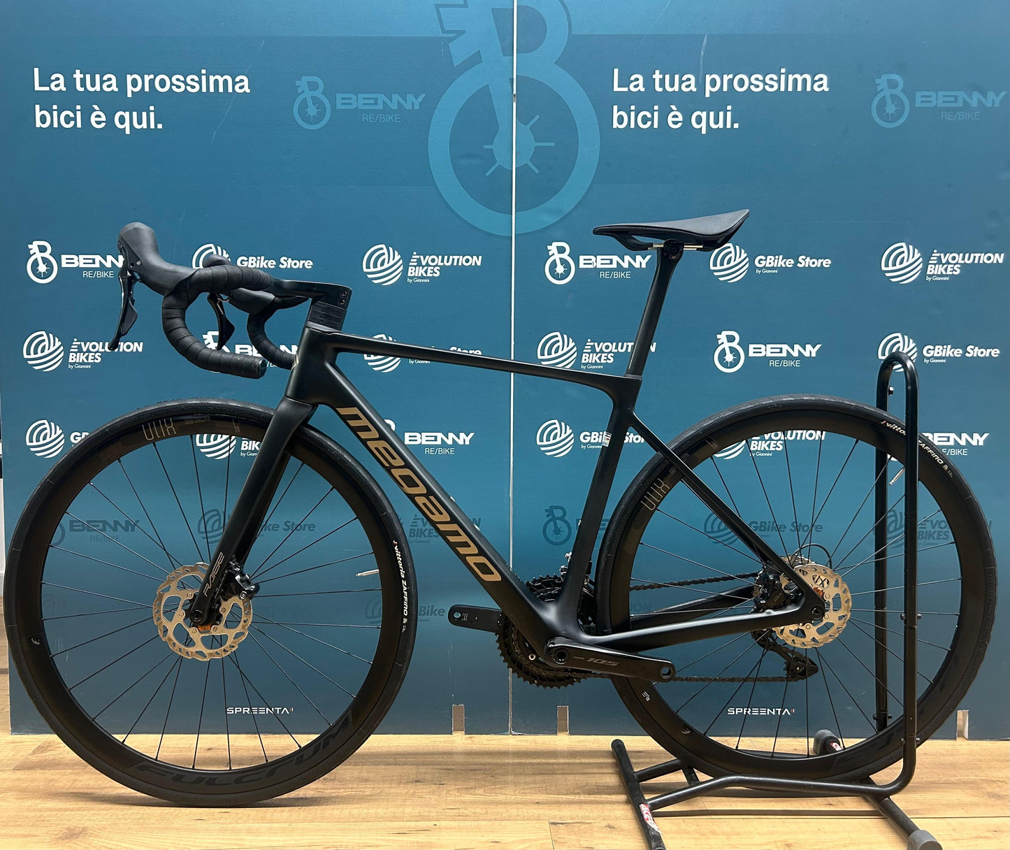 Rozmiar podniesienia megamo S - Używany