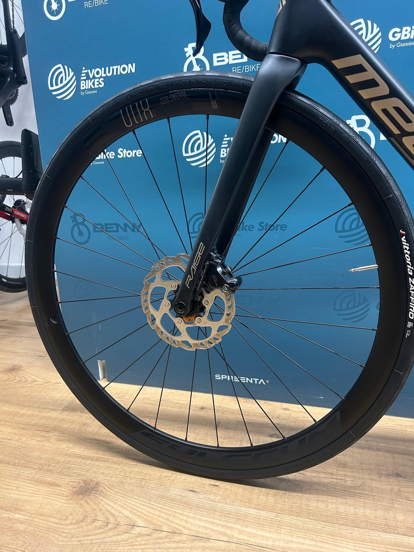 Rozmiar podniesienia megamo S - Używany