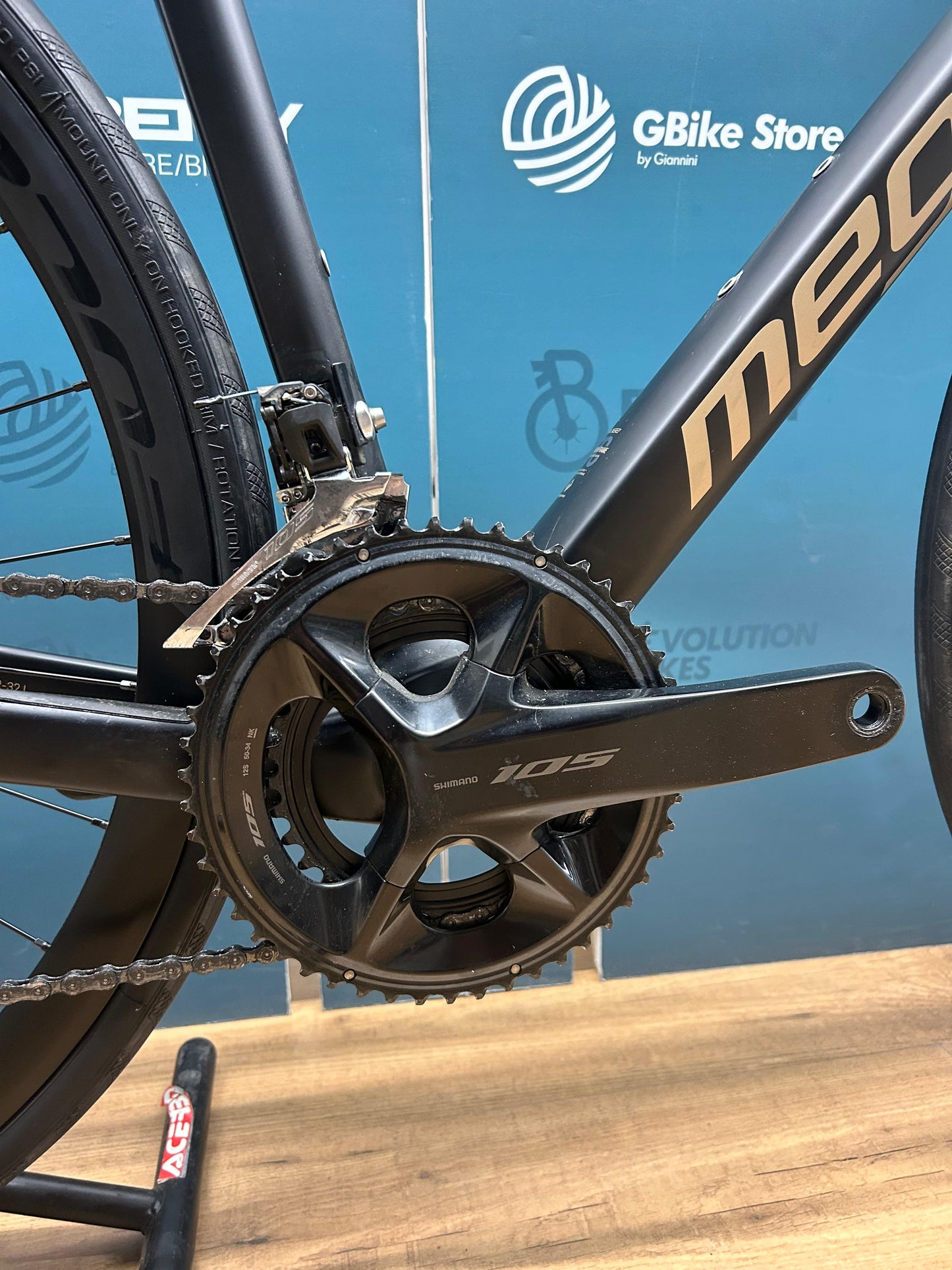 Rozmiar podniesienia megamo S - Używany