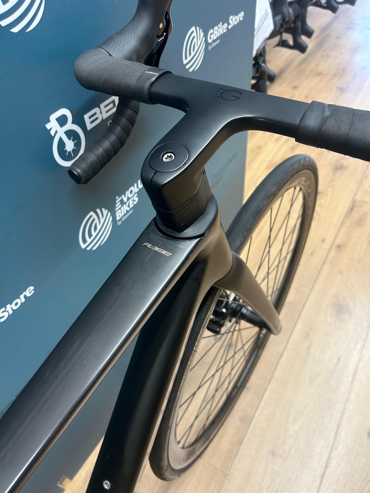 Rozmiar podniesienia megamo S - Używany