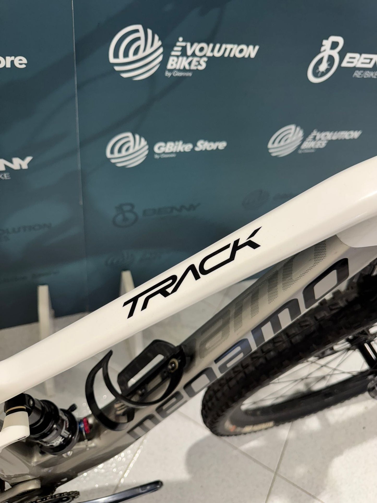 Tamaño de la pista Megamo S - Usado