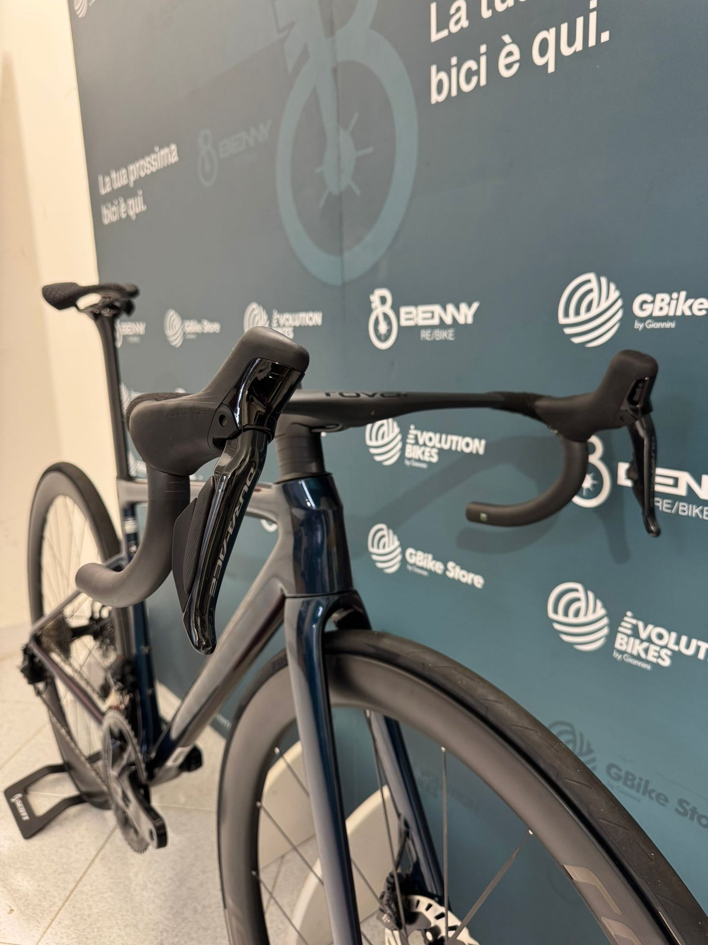 Specialized S-Works Tarmac SL8 Dura-Ace Di2 12v Size 49 - Demos