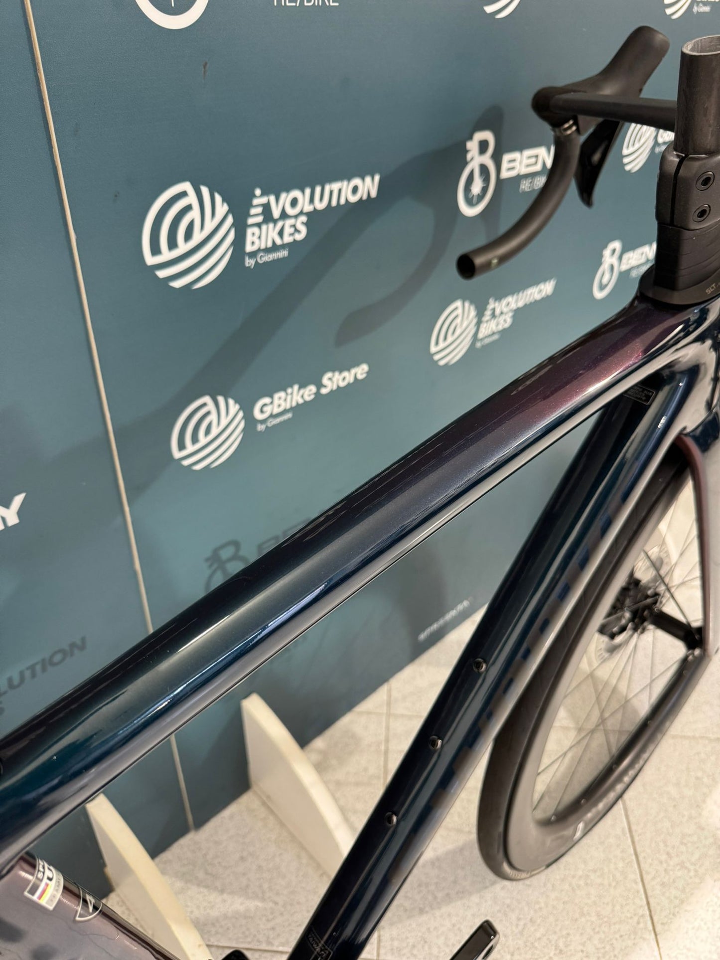 Specialized S-Works Tarmac SL8 Dura-Ace Di2 12v Size 49 - Demos