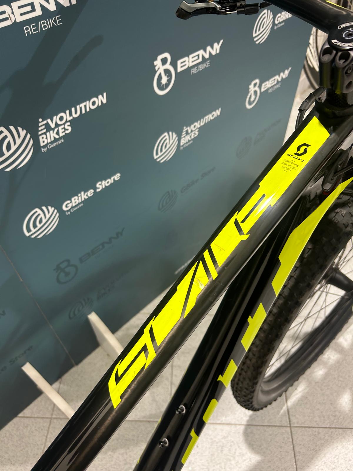 Scott Scale RC 900 World Cup Taglia M - Usata