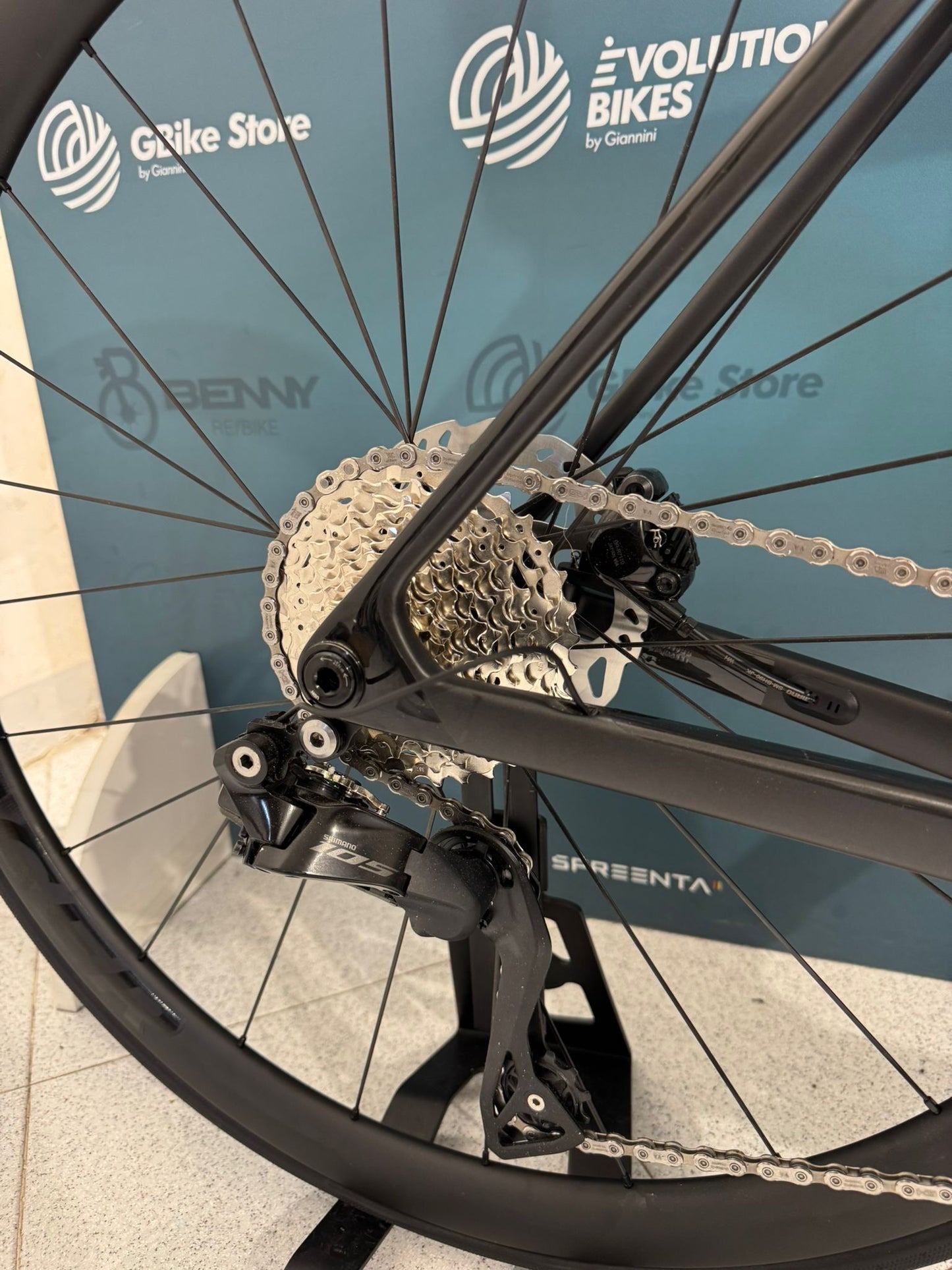 Trek Madone SL 6 Jan 8 2025 Size ML - Demo