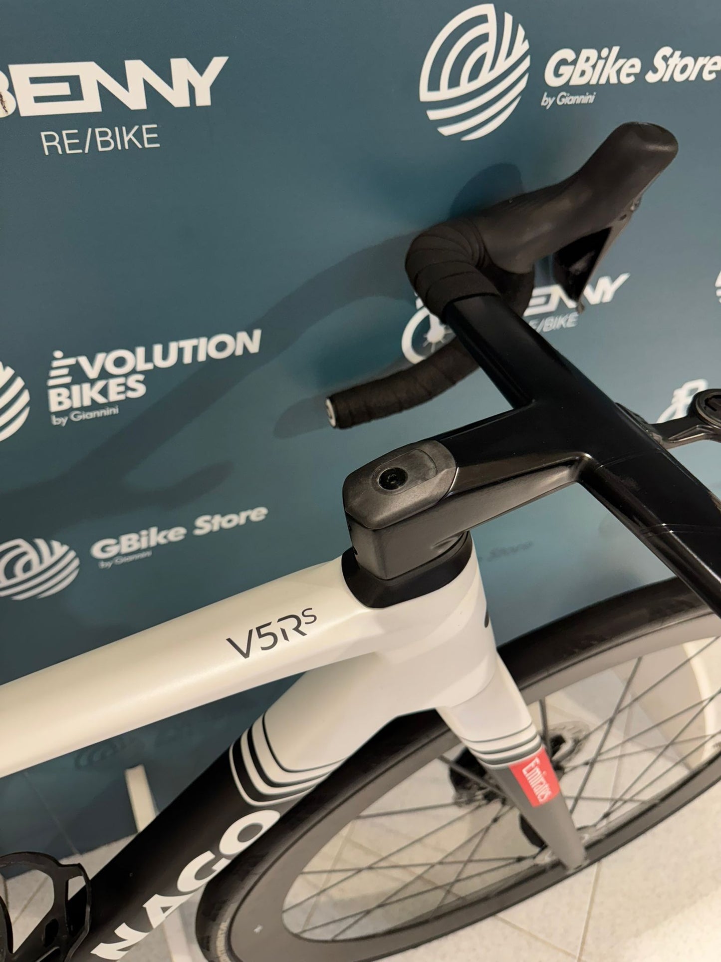 Colnago V5Rs Dura-Ace R9270 Di2 12v Lightweight Size 45.5 - Used