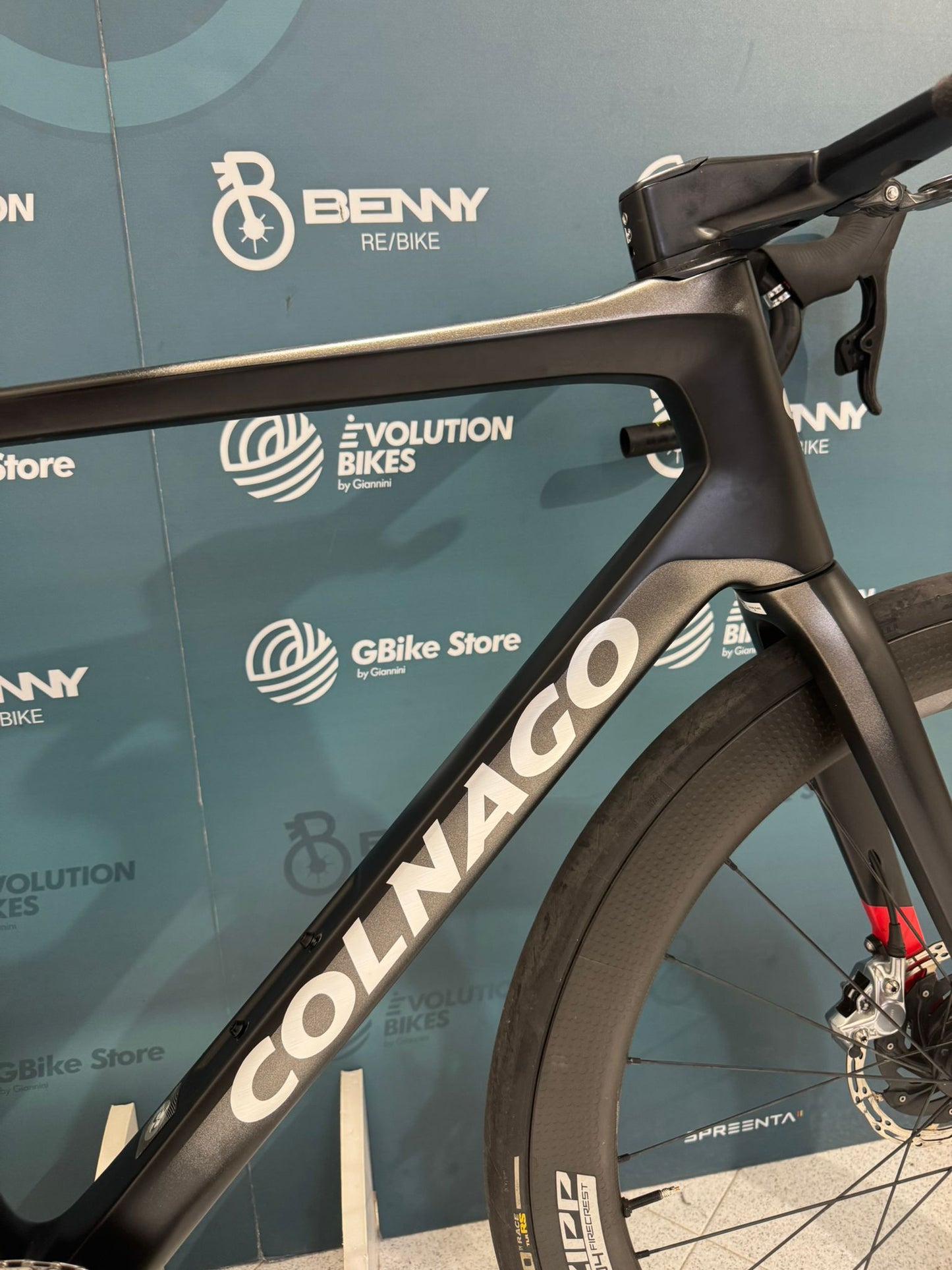 Colnago V4Rs AXS Zjednoczone Emiraty Arabskie, rozmiar 510 - Używane