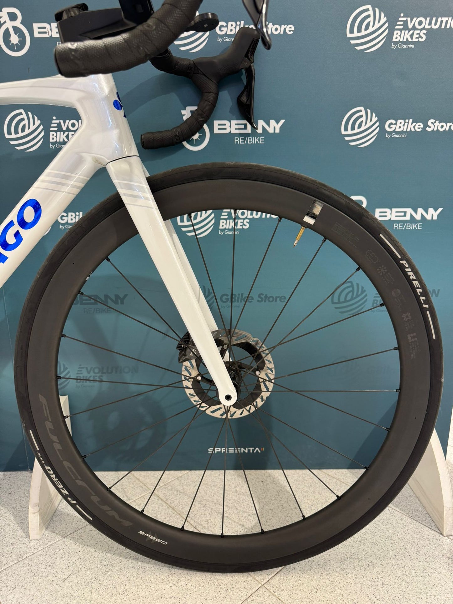 Colnago Disque V5Rs Dura-Ace R9270 Di2 12v Taille 485 - Démo