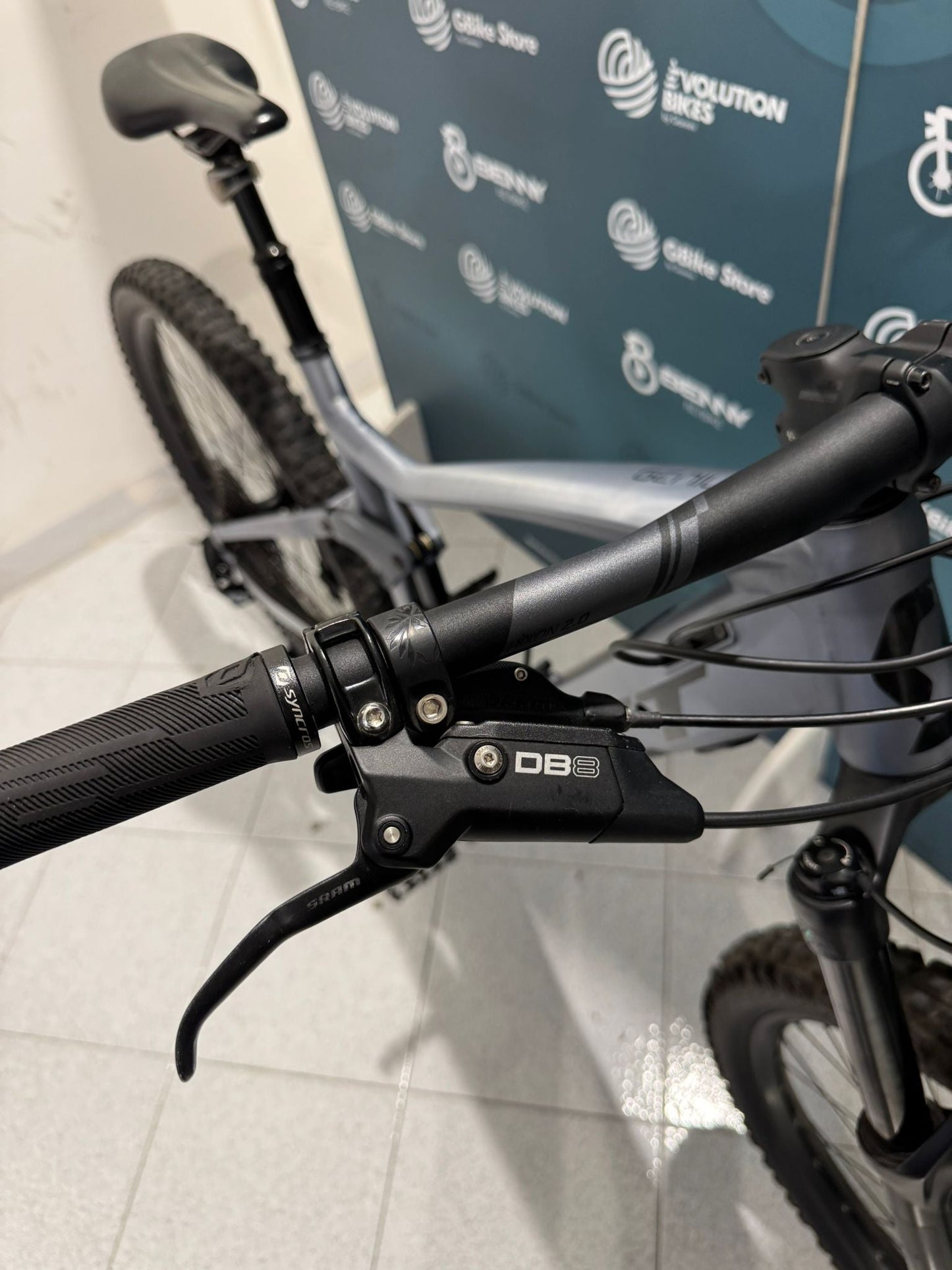 Scott Genius eRide 930 Taille L - Utilisé