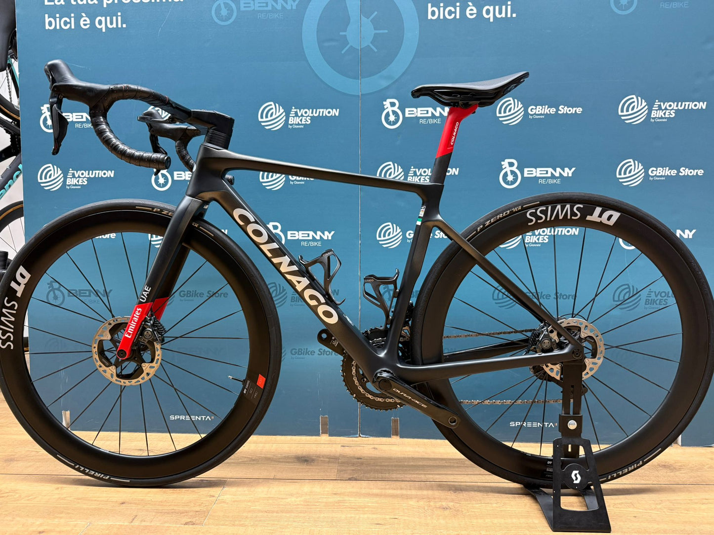 Colnago V4rs UAE Emirates tamaño 455 Dura-Ace di2 - Usado