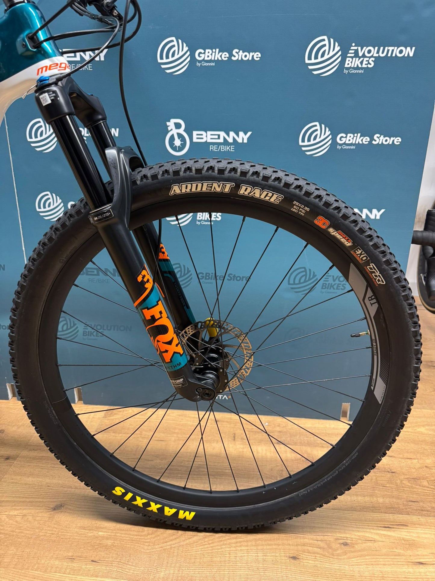 Megamo Track XX1 Size M - Used