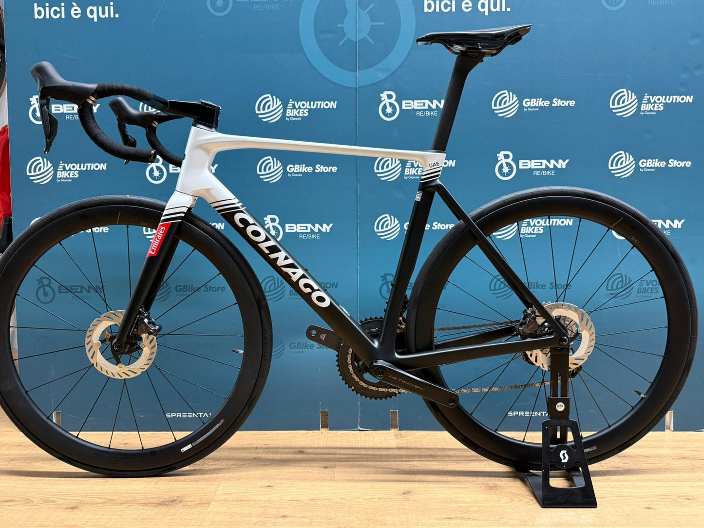 Colnago V5RS Ultegra Di2 R8170 SC45 Rozmiar 510 - Demo