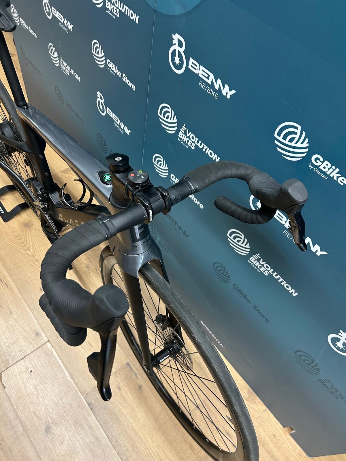 F-Moser Road - Taille des axes rivaux S - Utilisé