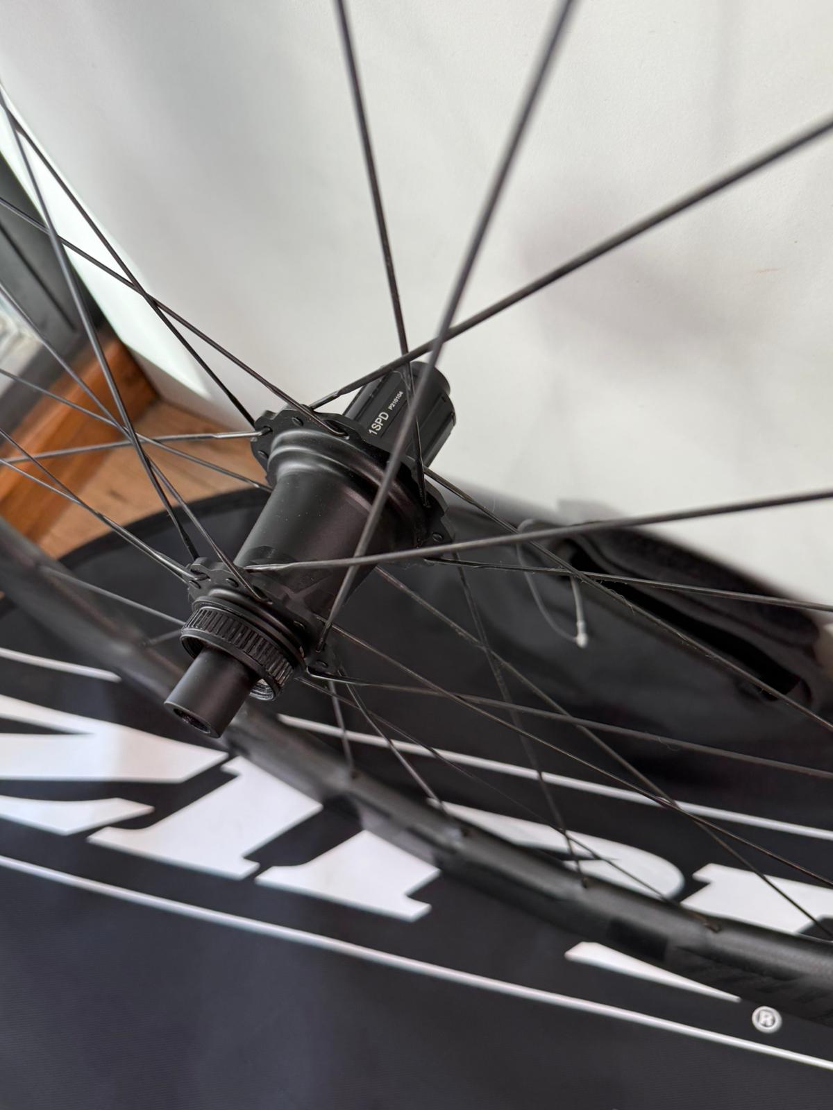 Zipp 353 NSW Hookless Wheels - DEMO