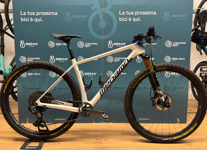 Rozmiar fabryczny Megamo AXS L - Używany