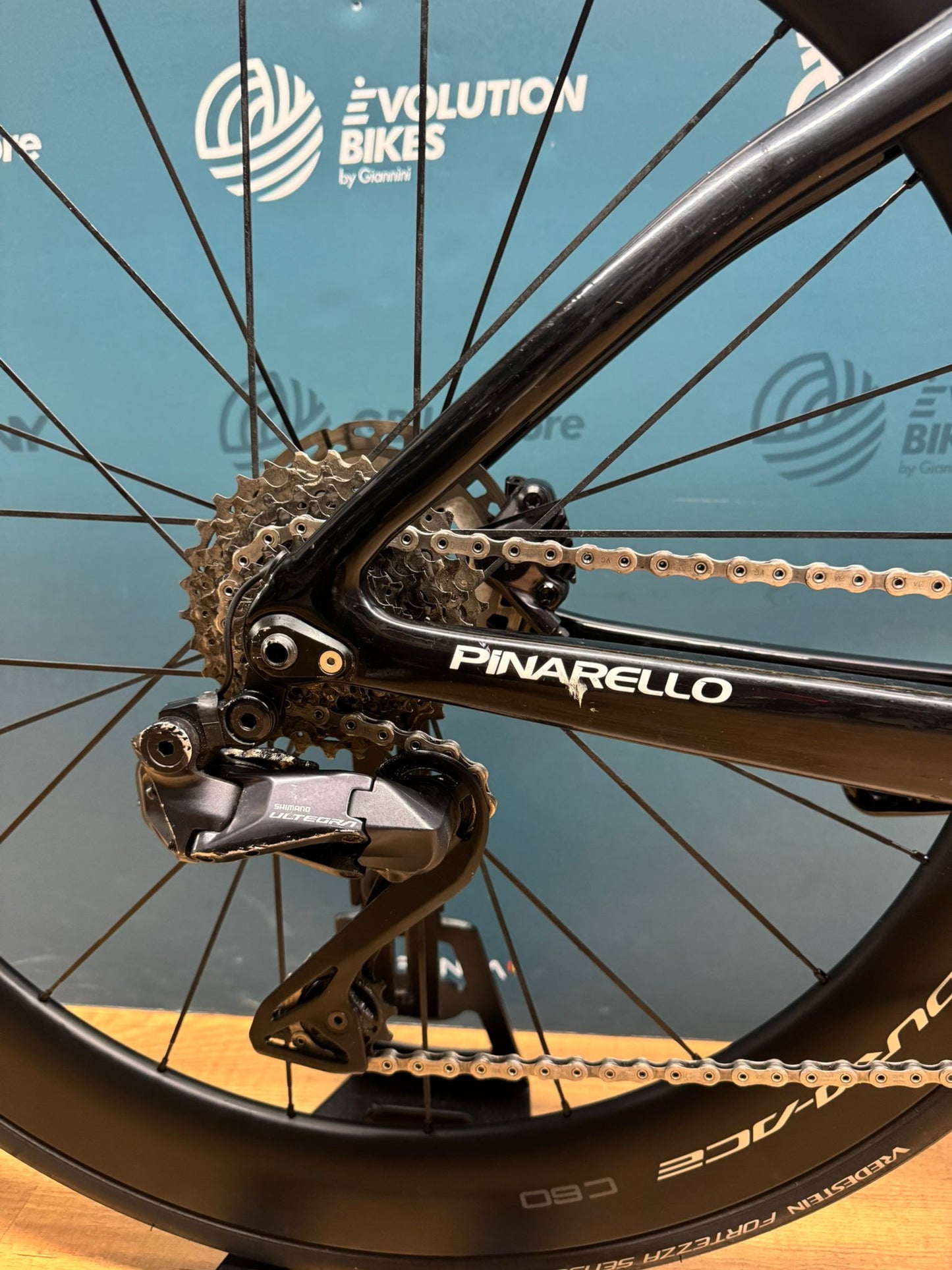 Pinarello Dogma F Ultegra Di2 12v rozmiar 50 - używany