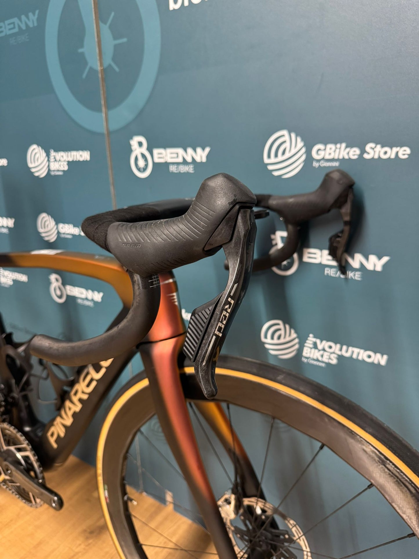 Pinarello Dogma F Red E1 AXS 12v Size 51.5 - Used