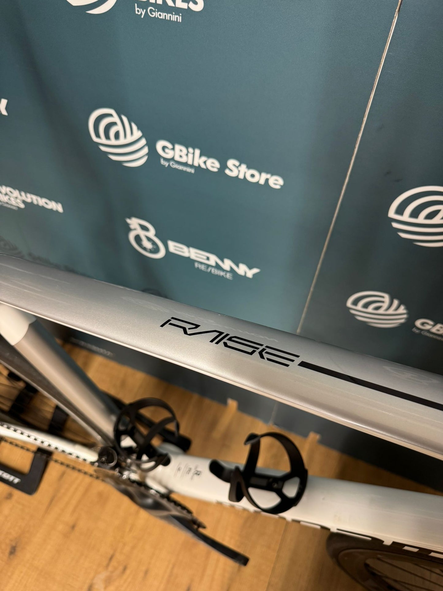 Megamo Raise 10 Disc Size XL - Used