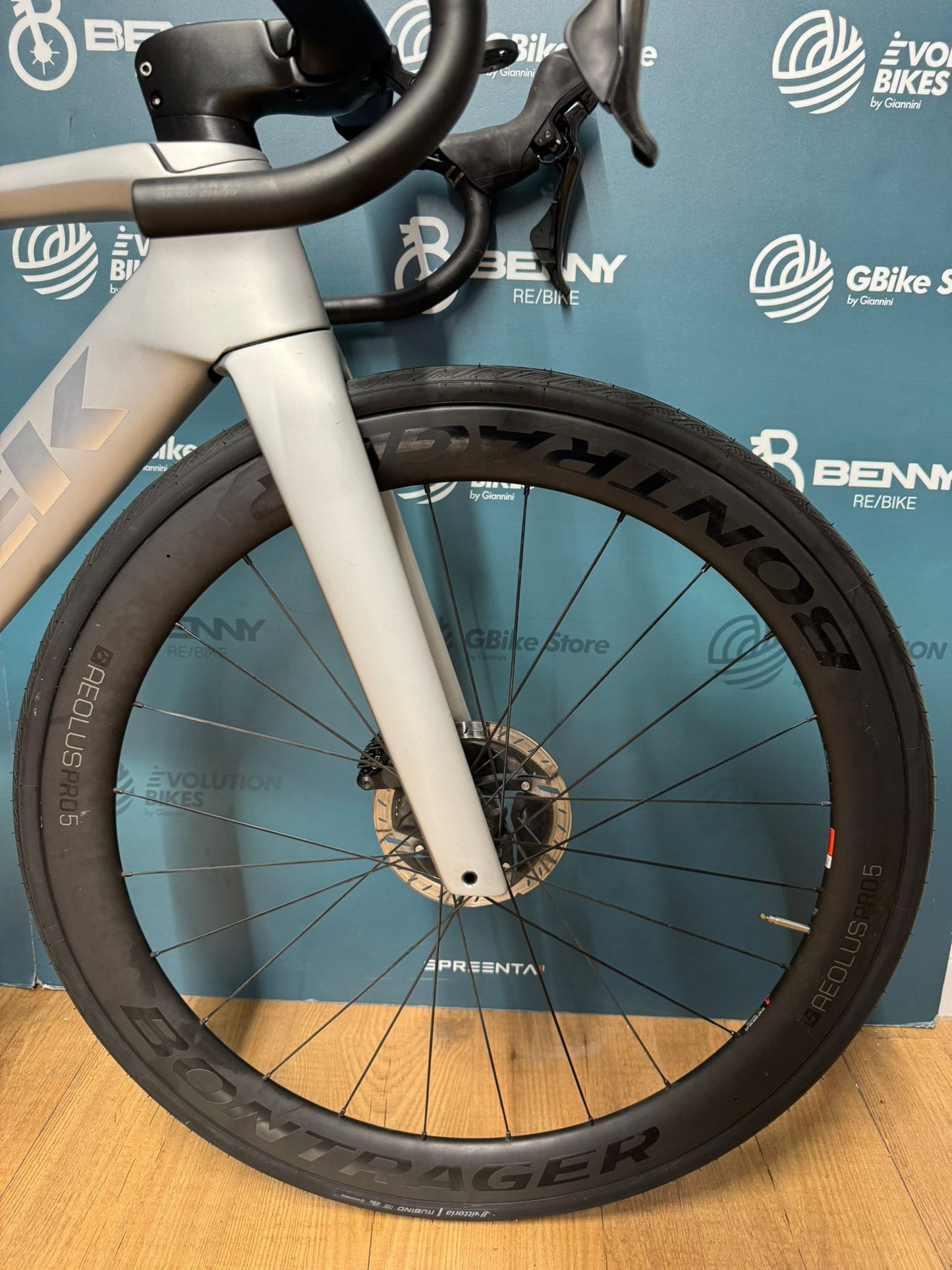 Trek Madone SLR 9 Disc Size 52 - Used