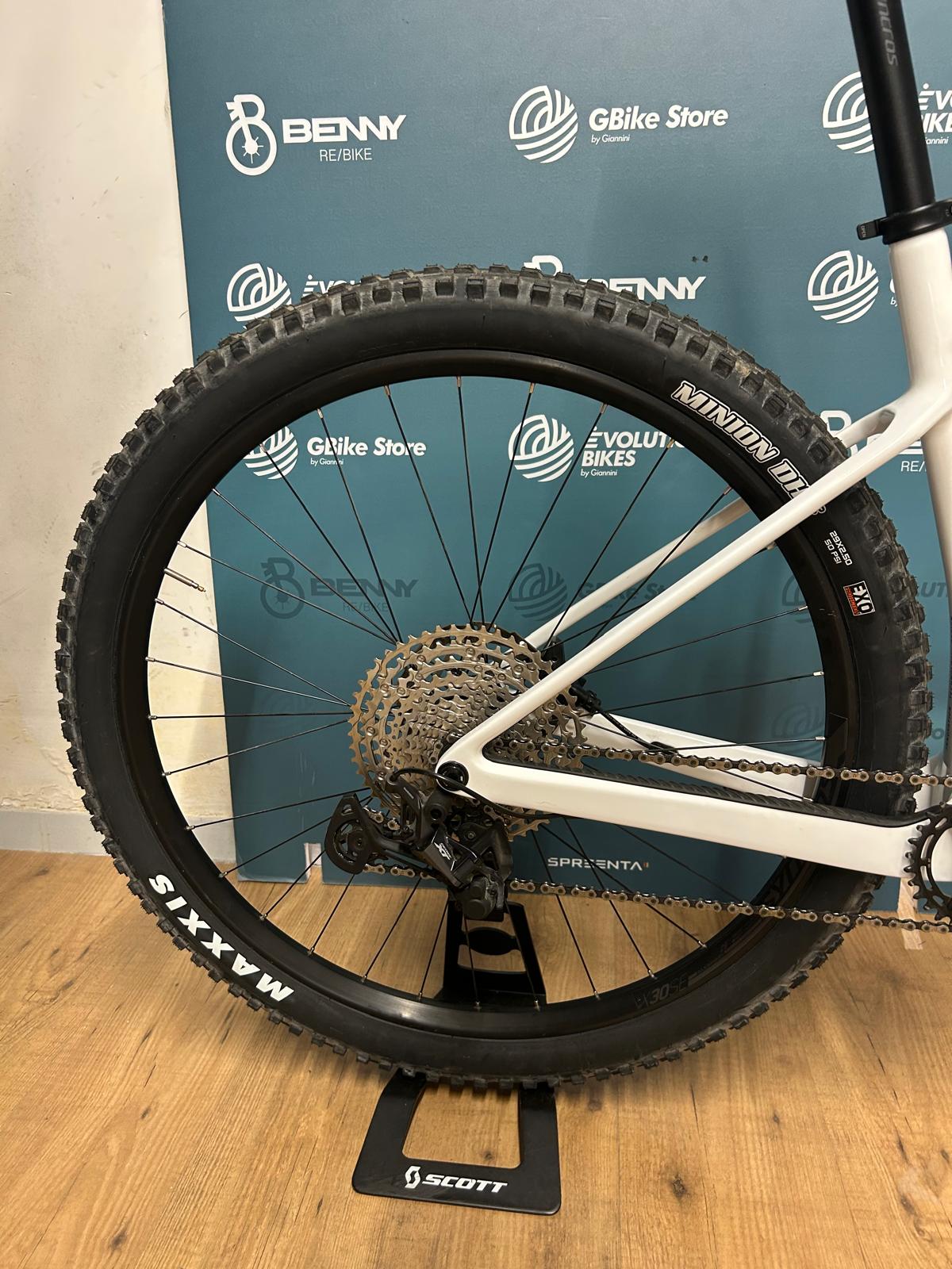 Scott Scale Taille 930 L - Utilisé