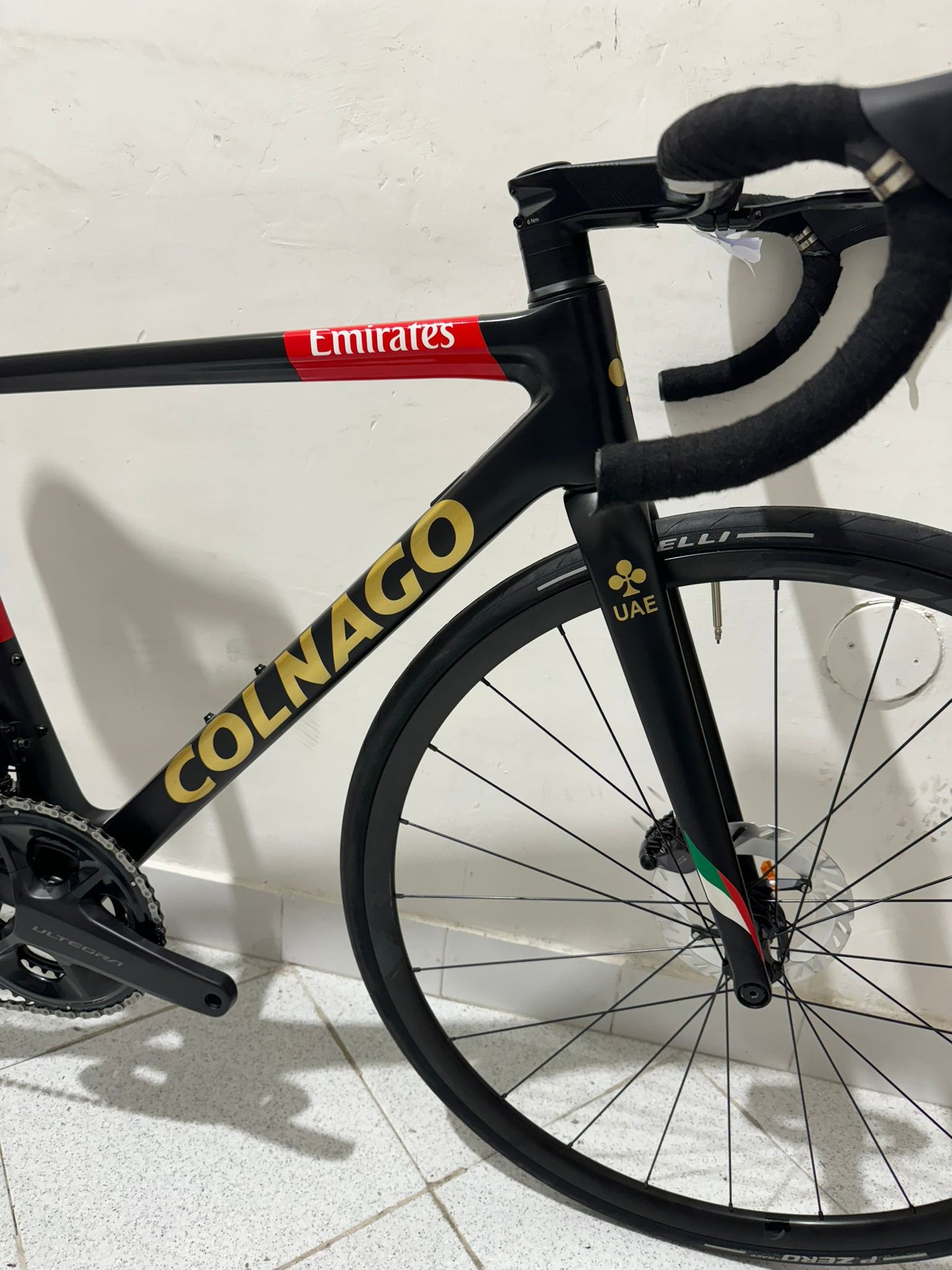 Colnago V3RS Emirates Tamanho 45S - Usado